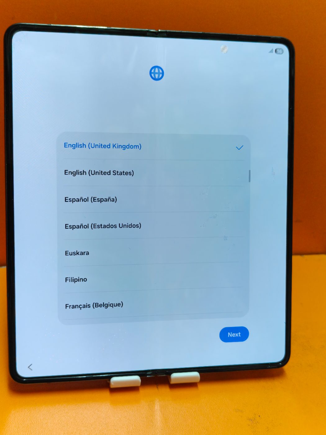 2ND HAND SAMSUNG Z FOLD 4 512GB (BEIGE BACK - GRAY FRAME) thumbnail 7